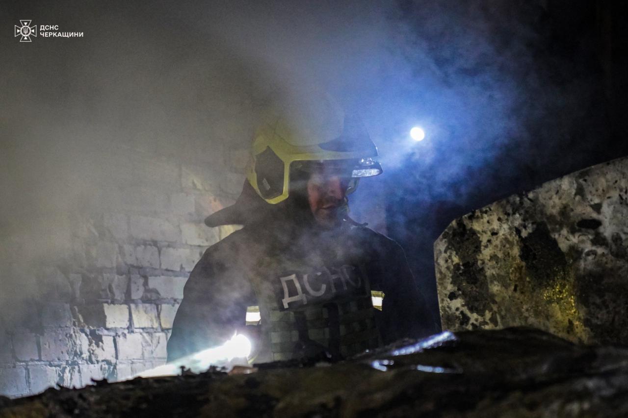 Russian drone attack on Ukrainian city Cherkasy: Homes destroyed, fires break out